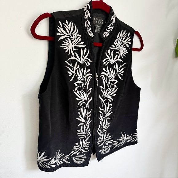 Vintage Silk Embroidered Vest, Celtic, Renaissance Fair, Cosplay, medieval - Picture 3 of 7